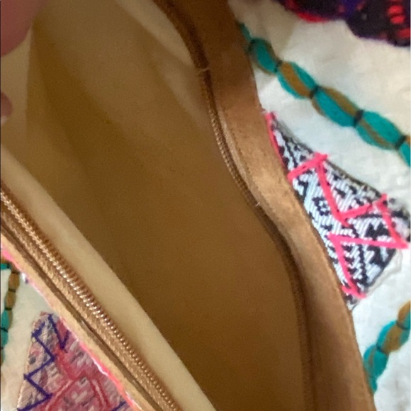 NWT!🎉FUN & FABULOUS bag🎉use it for travel, to the gym,for anything at all!! - Picture 9 of 15